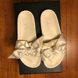 Fenty puma slides (white )